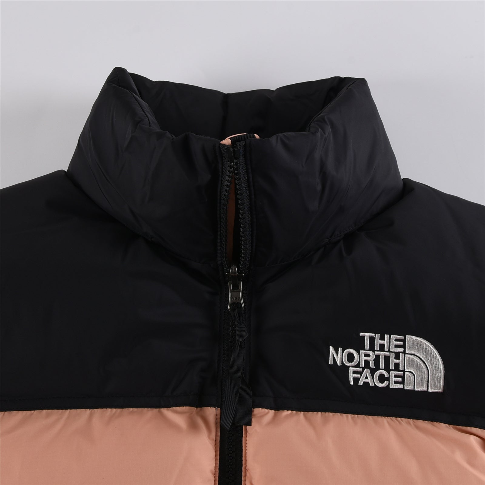 The North Face 1996 Retro Nuptse Vest – Pink / Black